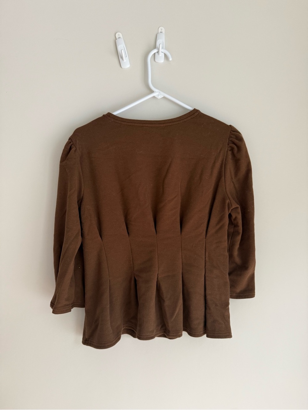 MELLODAY Brown Puff-Sleeve Peplum Long Sleeve Top - Picture 3 of 3